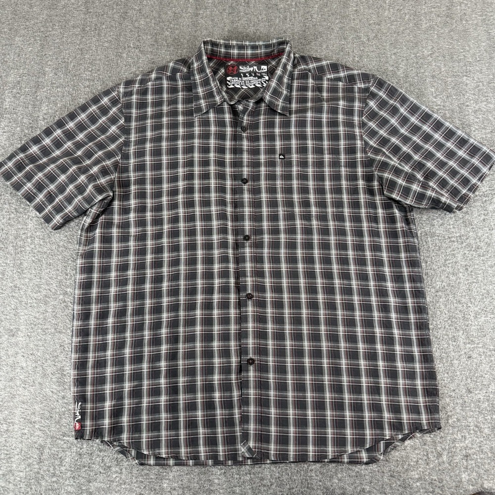 Quiksilver Mens XL Plaid Button Up Shirt Gray Red Short Sleeve Embroidered